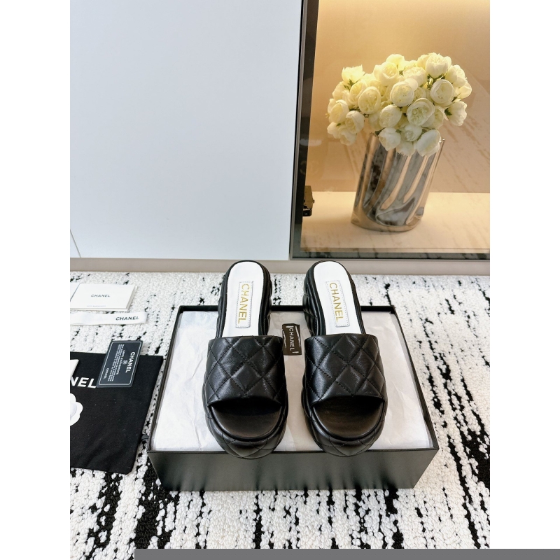 Ch*el slippers